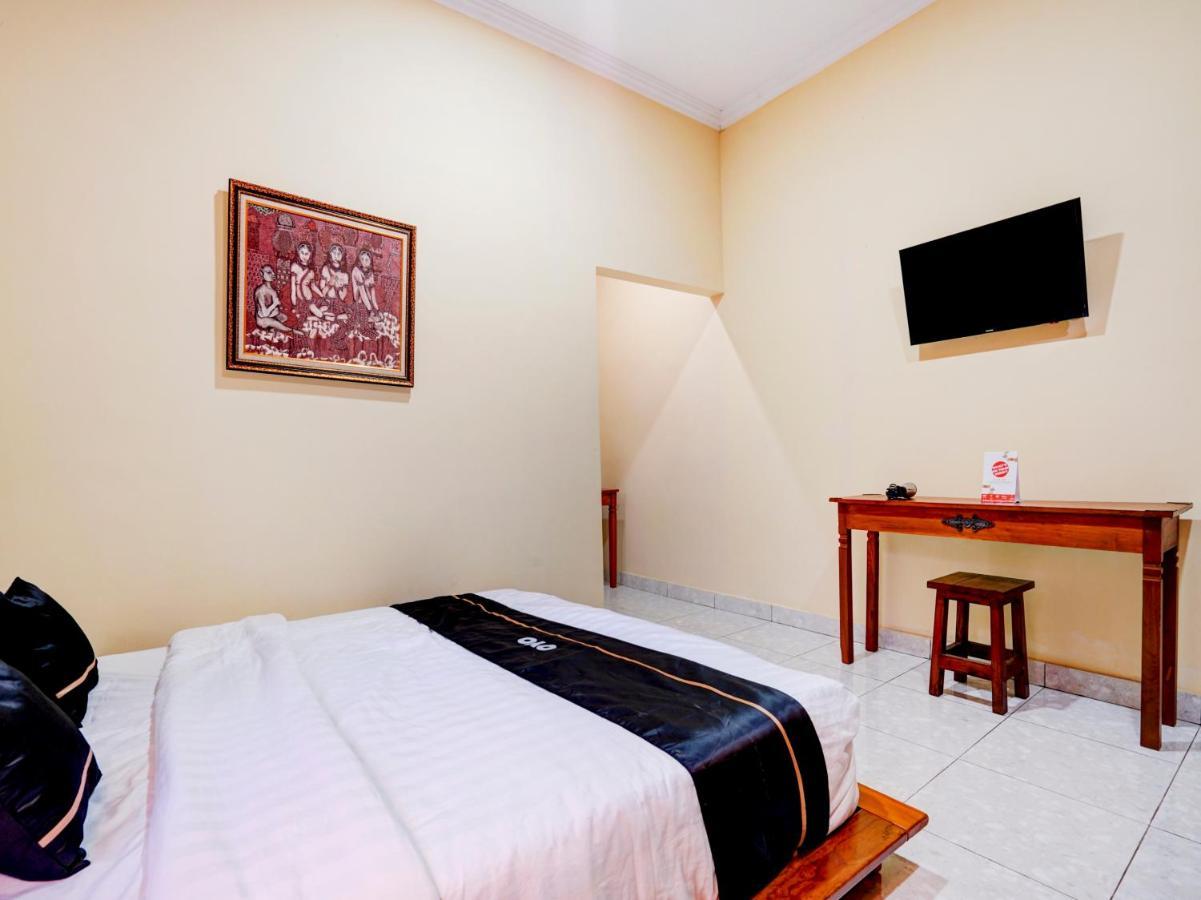 Super Oyo Collection O 90265 Cempoko Mulyo Homestay Syariah Tugu Екстер'єр фото