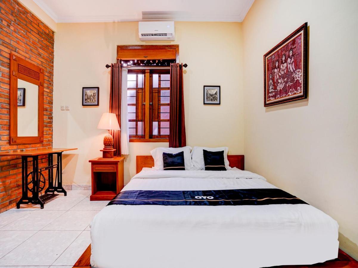 Super Oyo Collection O 90265 Cempoko Mulyo Homestay Syariah Tugu Екстер'єр фото
